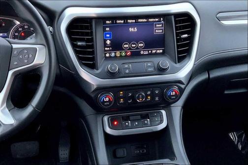 2023 GMC Acadia AWD SLT