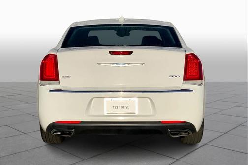 2018 Chrysler 300 Limited