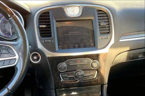 2018 Chrysler 300 Limited