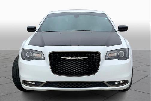 2018 Chrysler 300 S