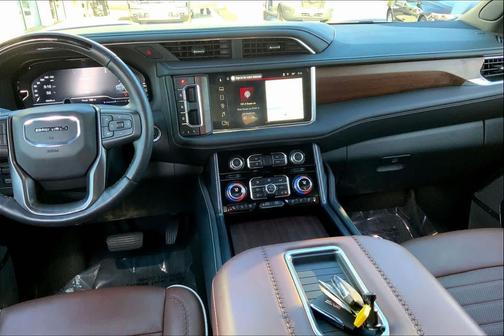 2023 GMC Yukon Denali Ultimate