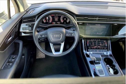 2024 Audi Q7 45 Premium Plus