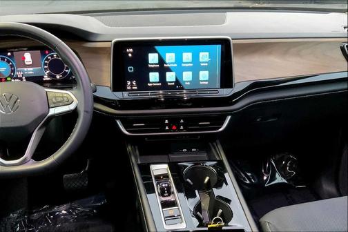 2024 Volkswagen Atlas 2.0T SE w/Technology 4MOTION