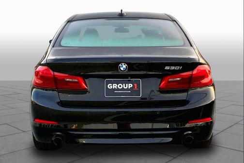 BLACK 2018 BMW 530 530i