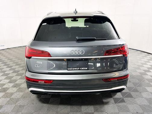 Manhattan Gray Metallic 2022 Audi Q5 45 S line Premium Plus