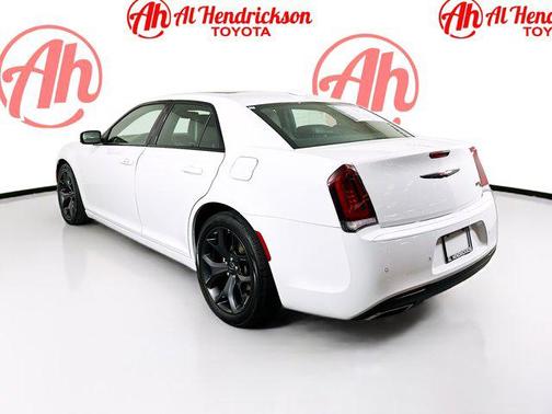 2023 Chrysler 300 S