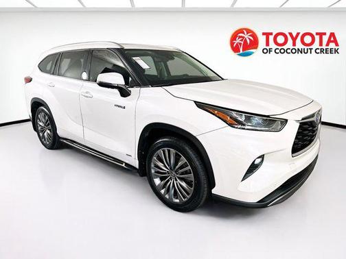 2021 Toyota Highlander Hybrid Platinum