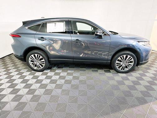 2023 Toyota Venza XLE