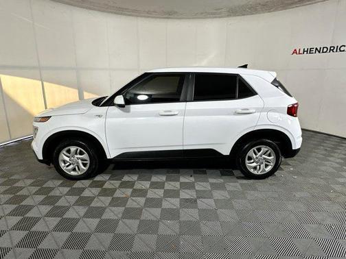 2021 Hyundai VENUE SE