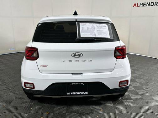 2021 Hyundai VENUE SE