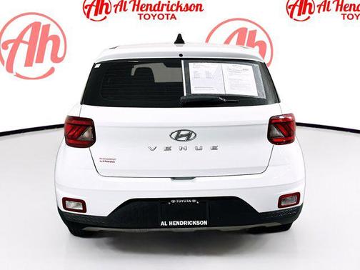 2021 Hyundai VENUE SE