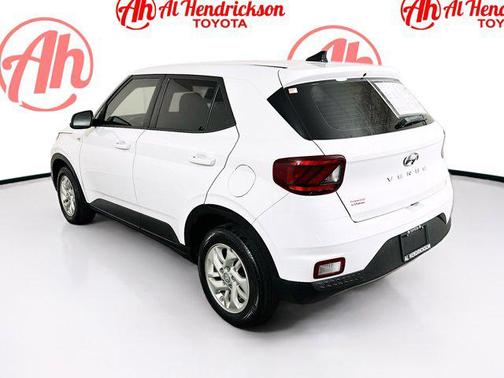 2021 Hyundai VENUE SE