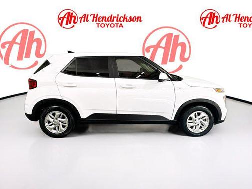 2021 Hyundai VENUE SE
