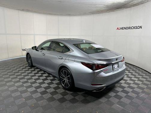 2022 Lexus ES 350 Base