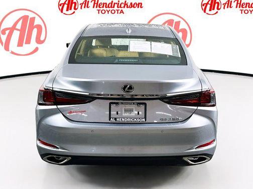 2022 Lexus ES 350 Base