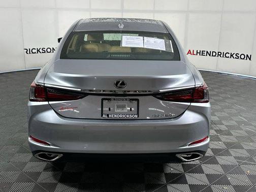 2022 Lexus ES 350 Base