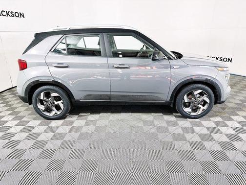 2022 Hyundai VENUE Limited