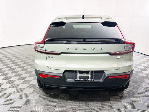 2023 Volvo C40 Recharge Pure Electric Twin Plus