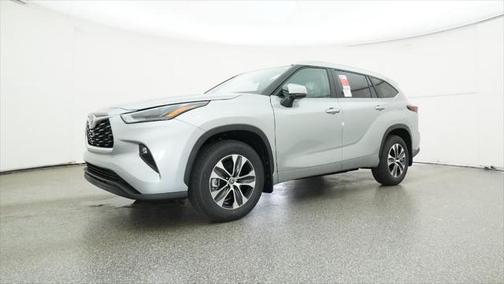 2025 Toyota Highlander XLE