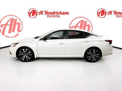 2022 Nissan Altima SR FWD