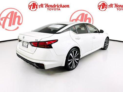 2022 Nissan Altima SR FWD