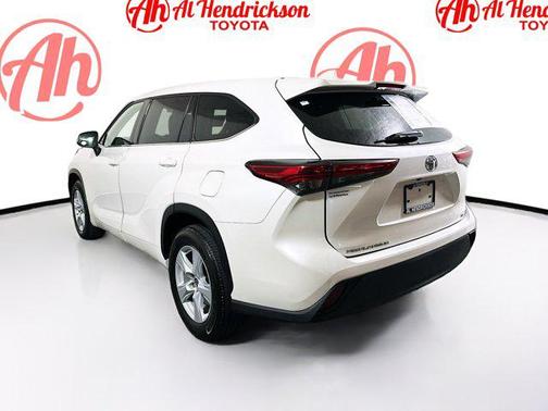 2021 Toyota Highlander LE