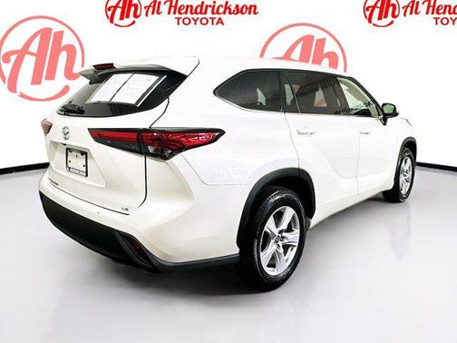 2021 Toyota Highlander LE