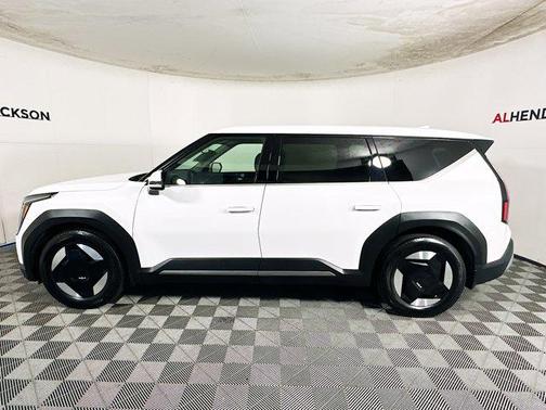 2024 Kia EV9 Light Long Range