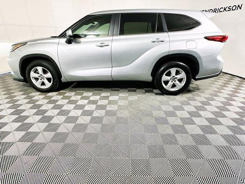 2023 Toyota Highlander Platinum