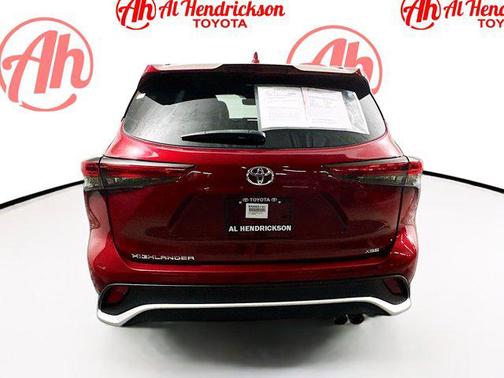 2022 Toyota Highlander XSE