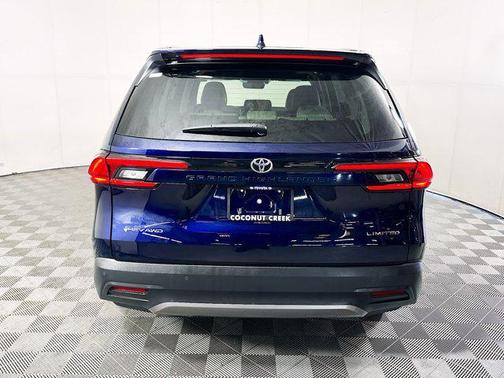 Blueprint 2025 Toyota Grand Highlander Limited