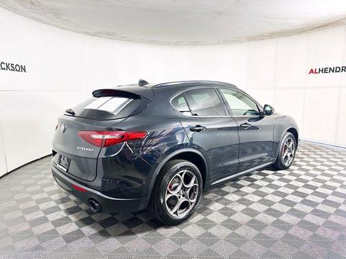 2022 Alfa Romeo Stelvio Sprint