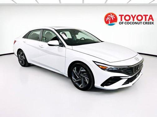 2025 Hyundai ELANTRA SEL