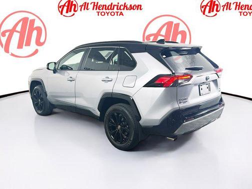 2024 Toyota RAV4 Hybrid SE