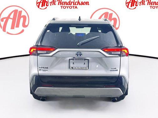 2024 Toyota RAV4 Hybrid SE