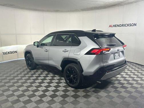 2024 Toyota RAV4 Hybrid SE