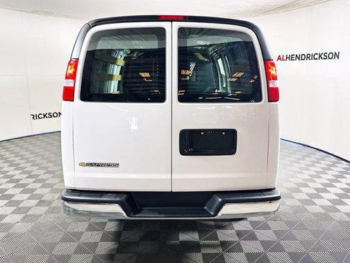 2024 Chevrolet Express 2500 RWD 2500 Regular Wheelbase WT