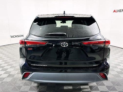 2021 Toyota Highlander L
