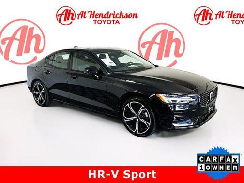 2024 Volvo S60 B5 Plus Dark Theme