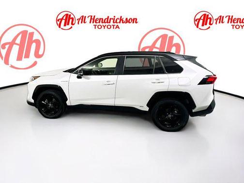 2020 Toyota RAV4 Hybrid SE