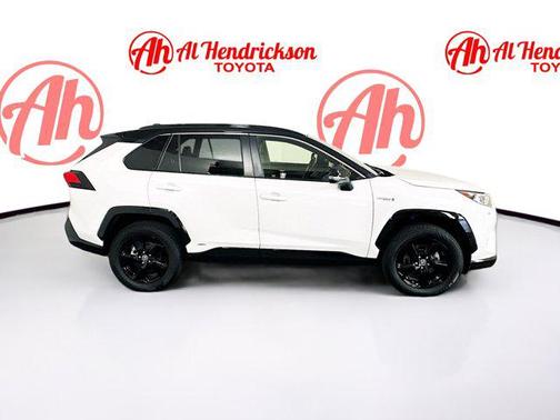 2020 Toyota RAV4 Hybrid SE