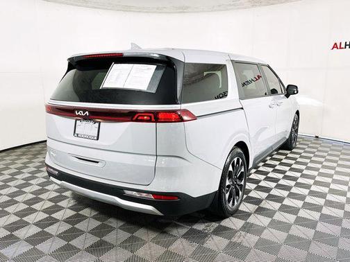 2024 Kia Carnival EX