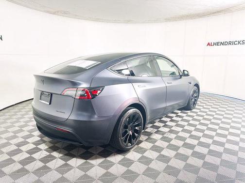 2024 Tesla Model Y Long Range Dual Motor All-Wheel Drive