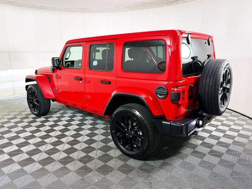 2025 Jeep Wrangler 4xe Sahara