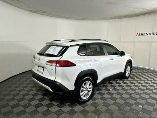 2024 Toyota Corolla Cross LE