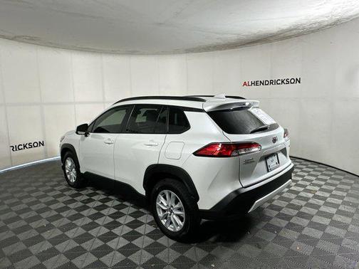 2024 Toyota Corolla Cross LE