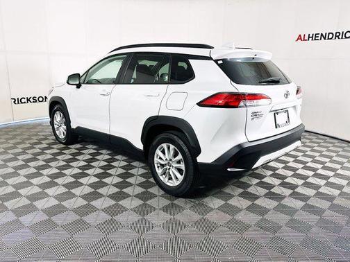 2023 Toyota Corolla Cross LE