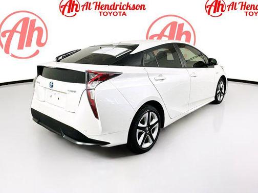 2018 Toyota Prius Three Touring