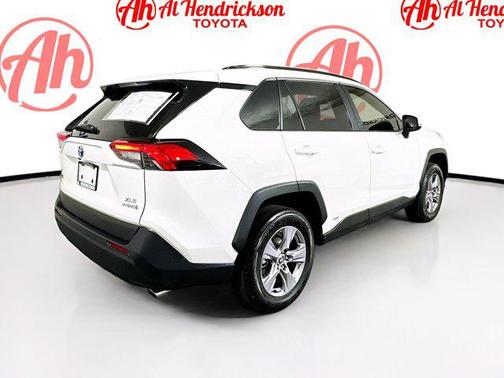 2023 Toyota RAV4 Hybrid XLE