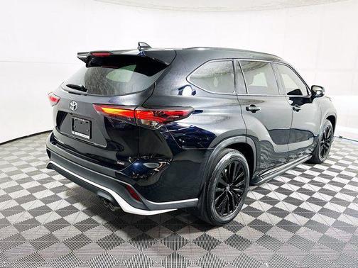 2024 Toyota Highlander XSE